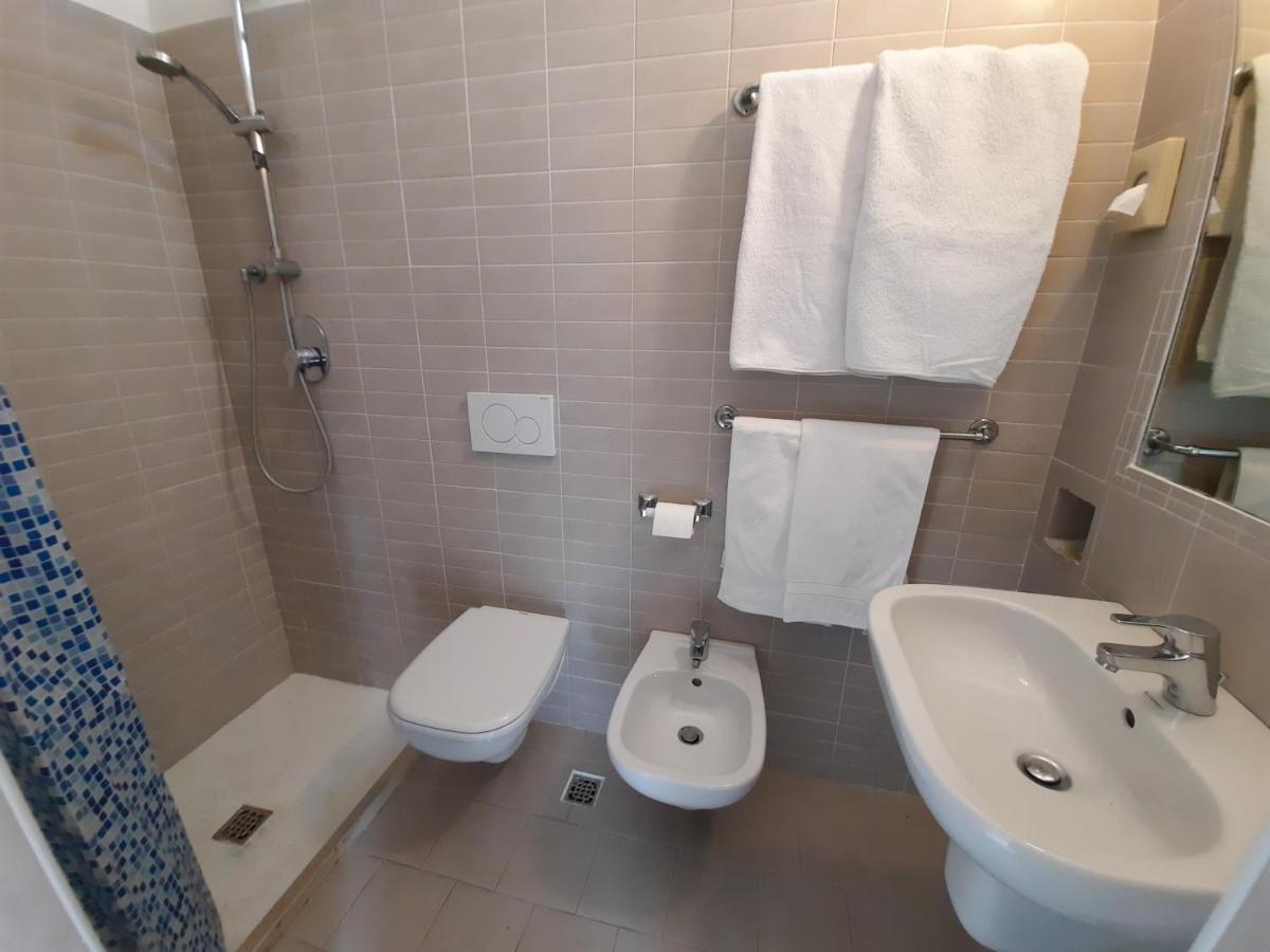 Hotel Bing Rimini Esterno foto