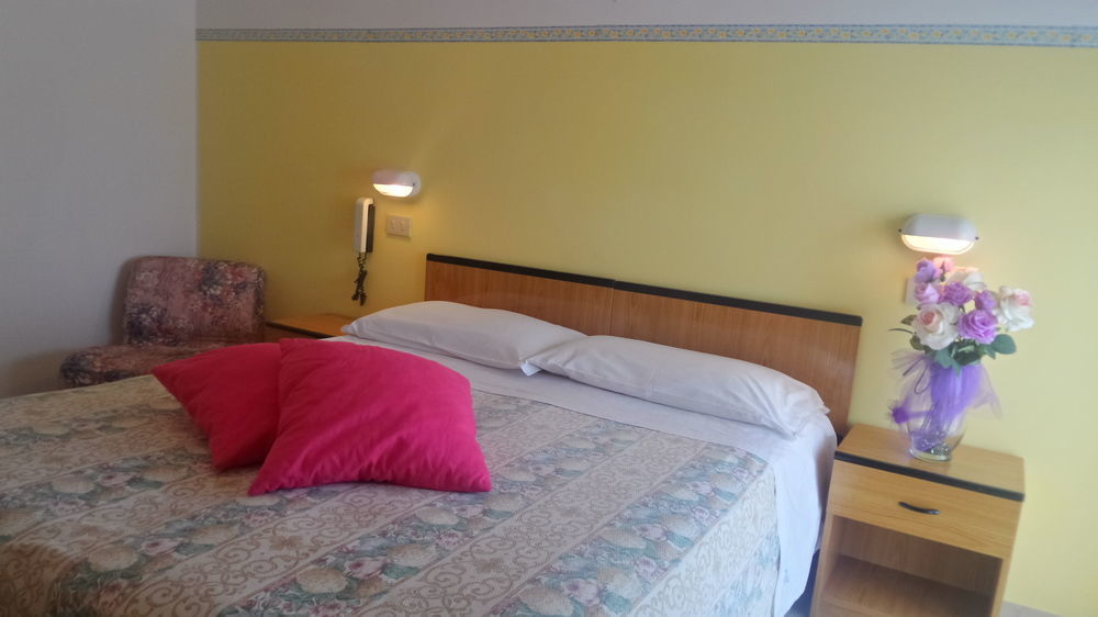 Hotel Bing Rimini Esterno foto