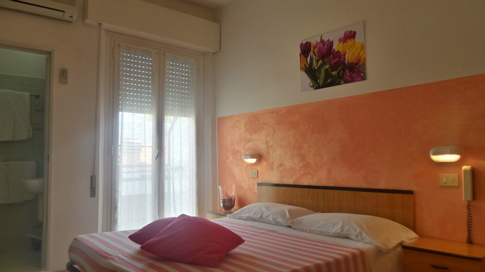 Hotel Bing Rimini Esterno foto
