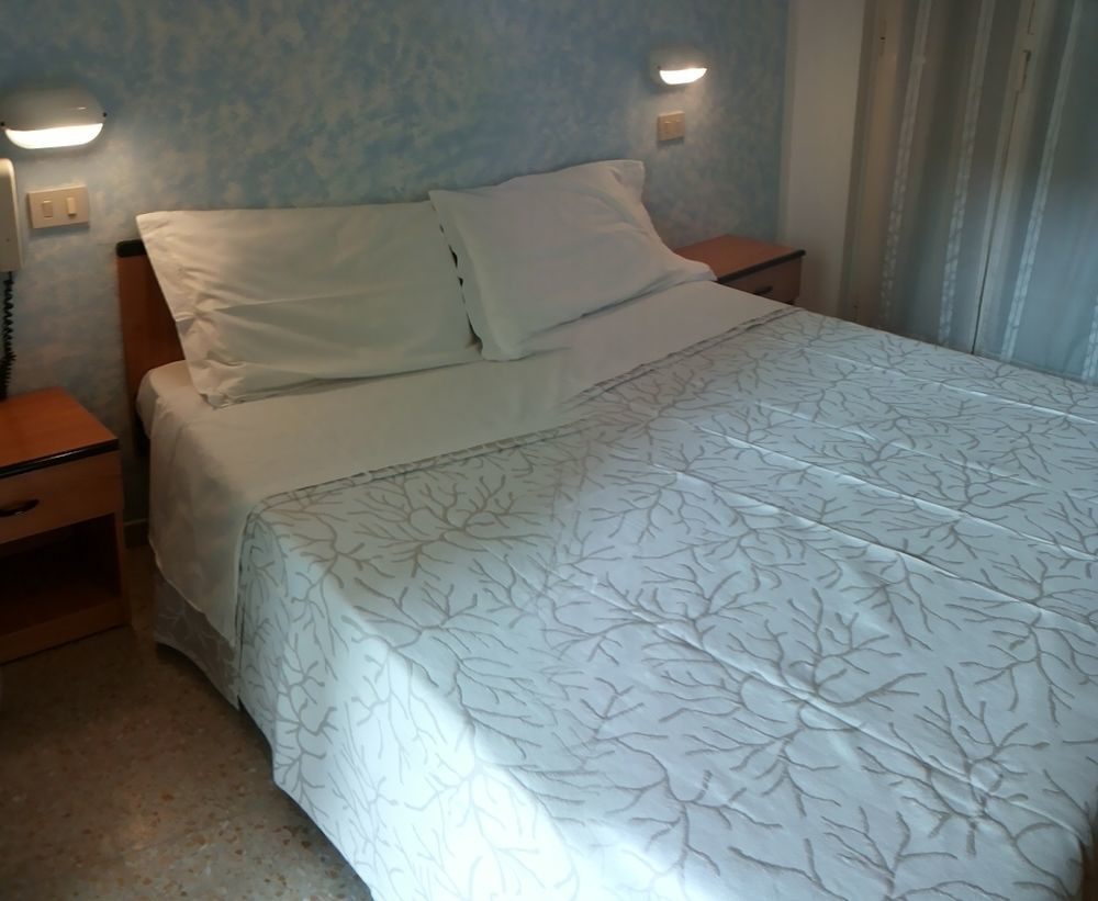Hotel Bing Rimini Esterno foto