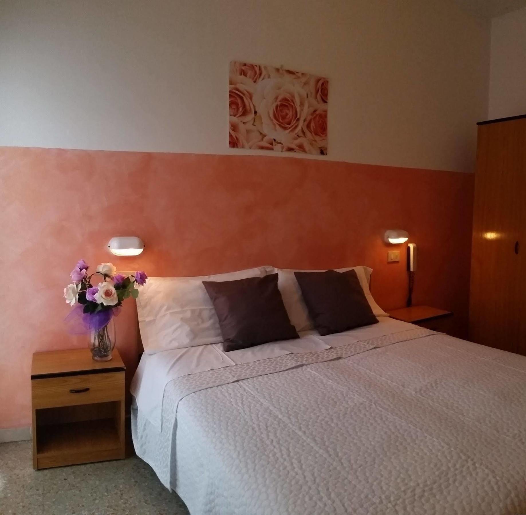 Hotel Bing Rimini Esterno foto