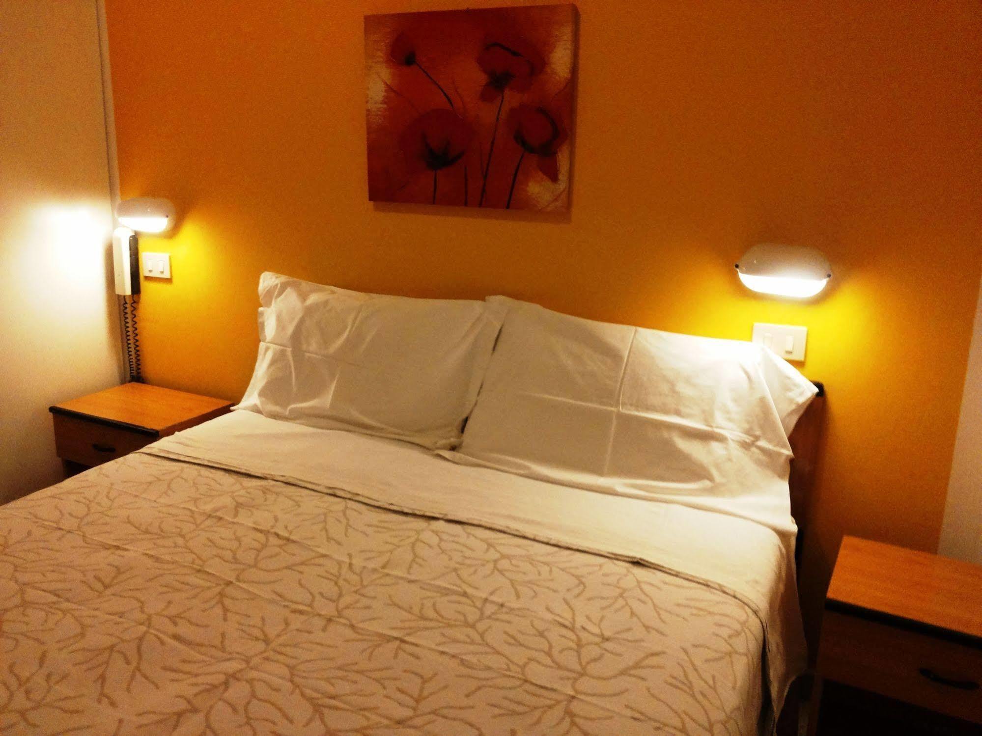 Hotel Bing Rimini Esterno foto